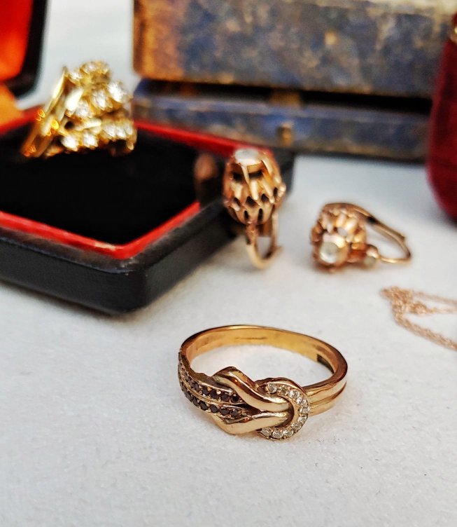Antika Garnet Ve Pırlanta Taşlı Düğüm Yüzük