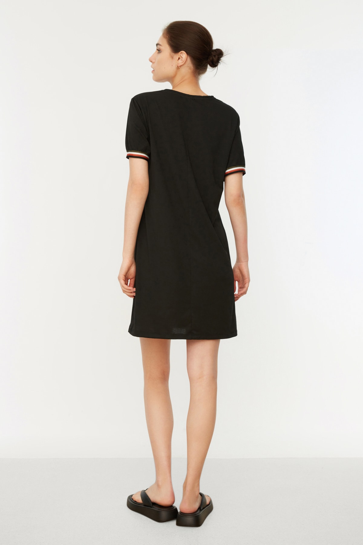 Siyah %100 Pamuk Şerit Detaylı Mini Shift/Düz Örme Elbise TWOSS19FV0107